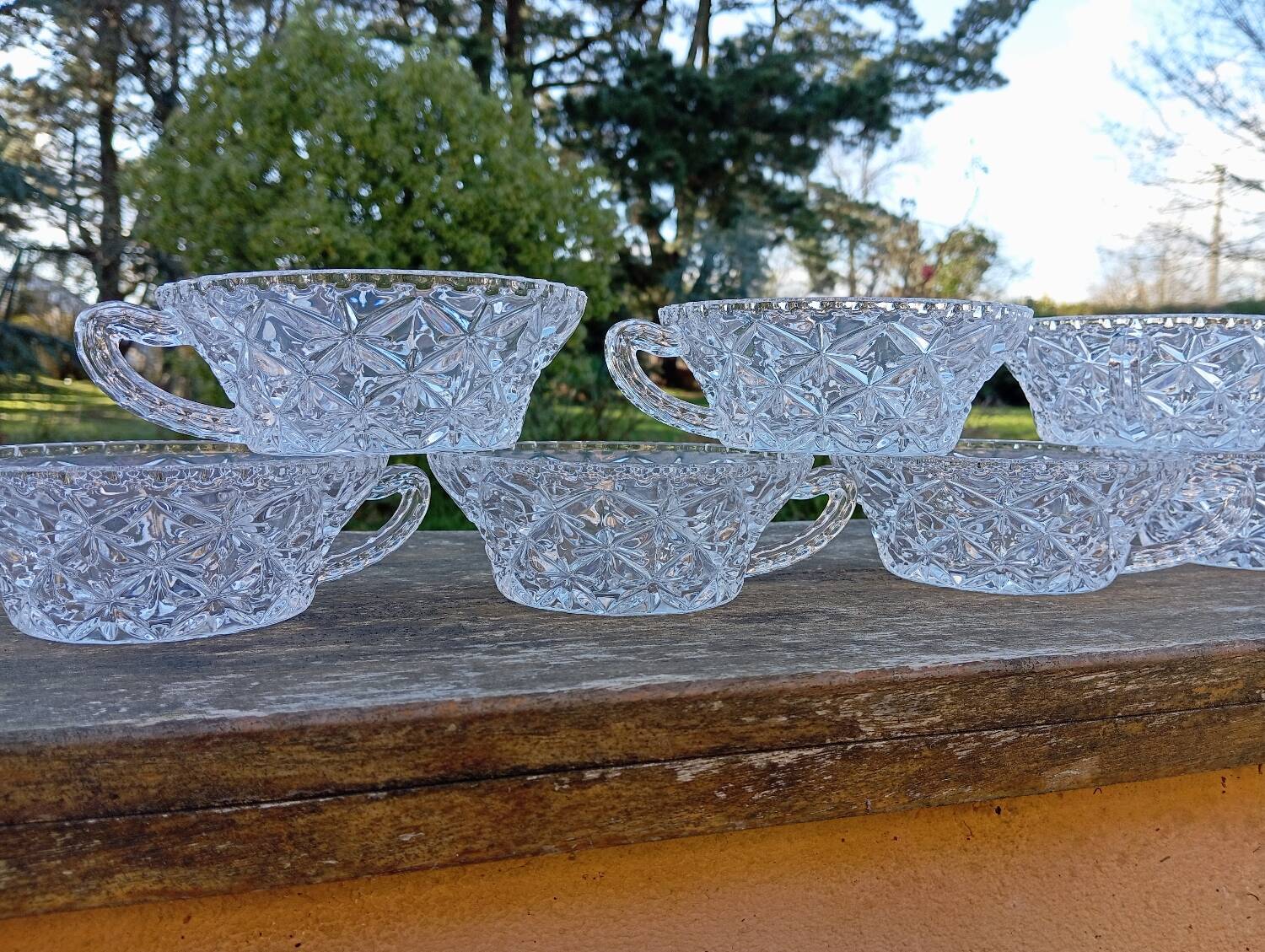 7 luminous crystal bowls, for dessert, fruit salads, vintage