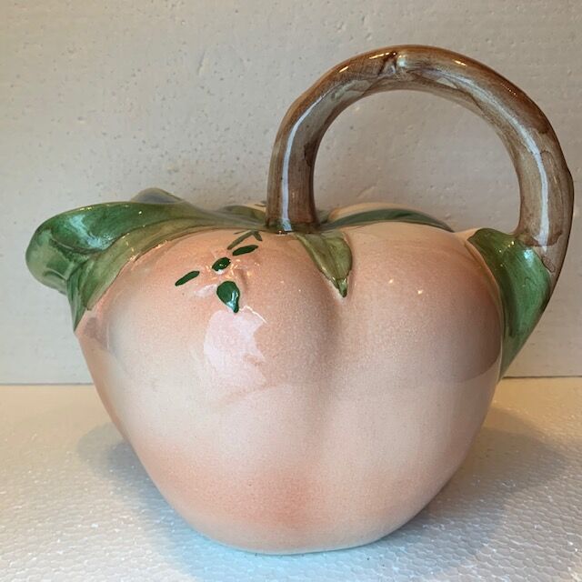 Pitcher dabbling vintage tomato tomato France