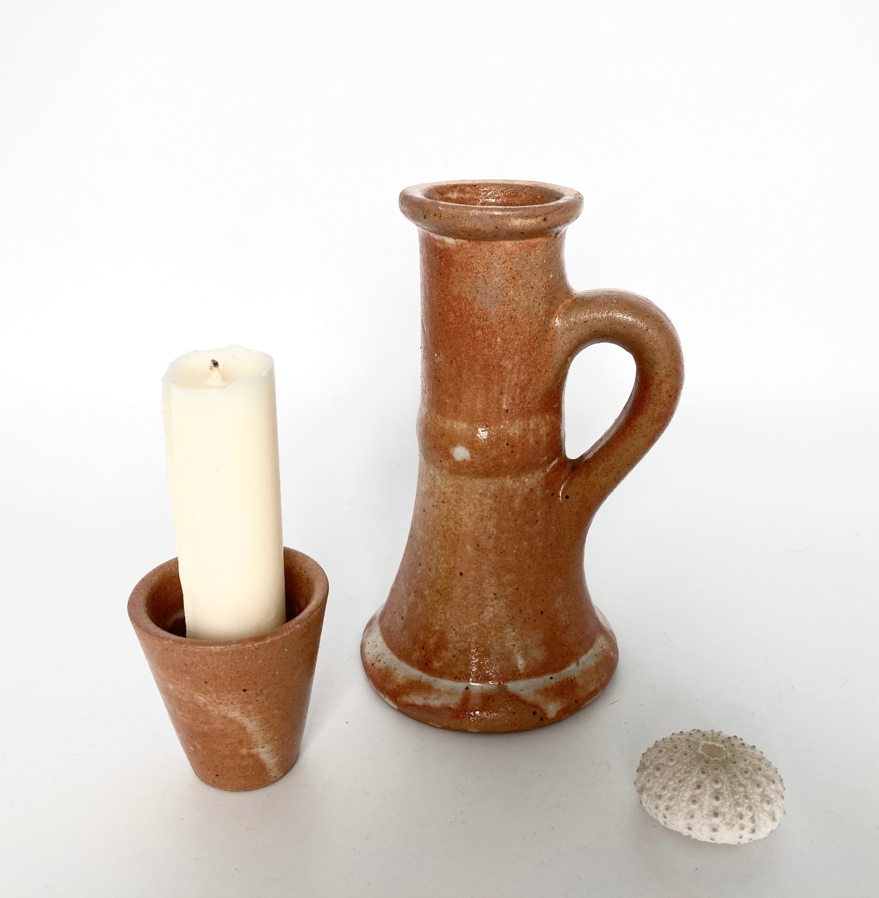 Bougeoir et vase en grès