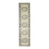 Tapis de couloir vintage turc Oushak fait main en laine et coton beige