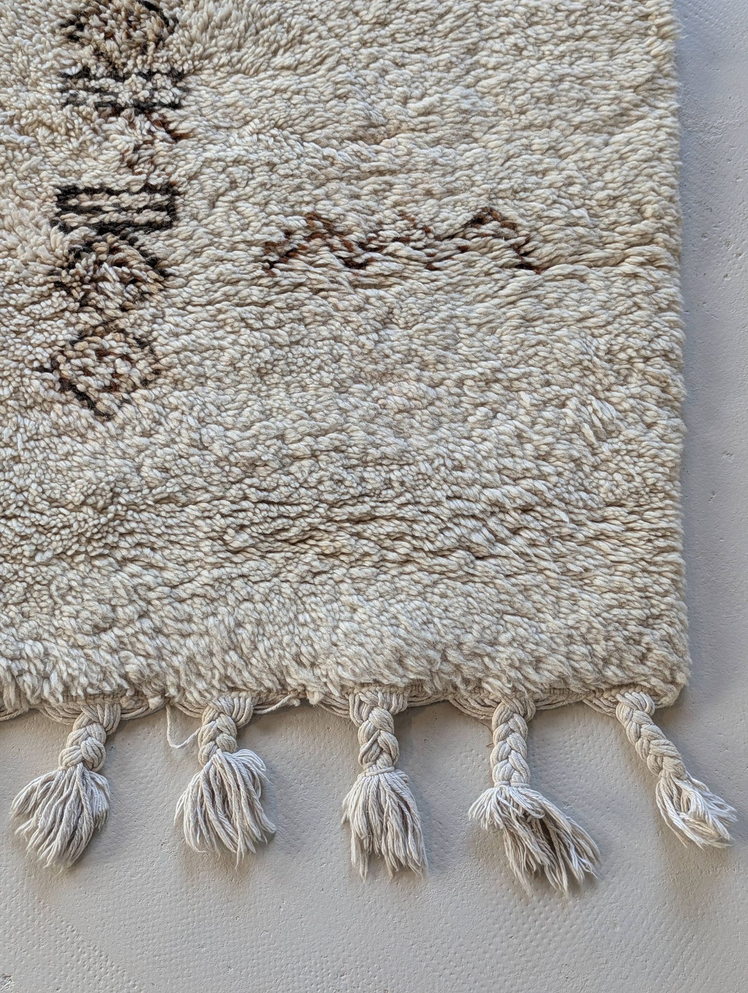 Vintage Moroccan wool rug