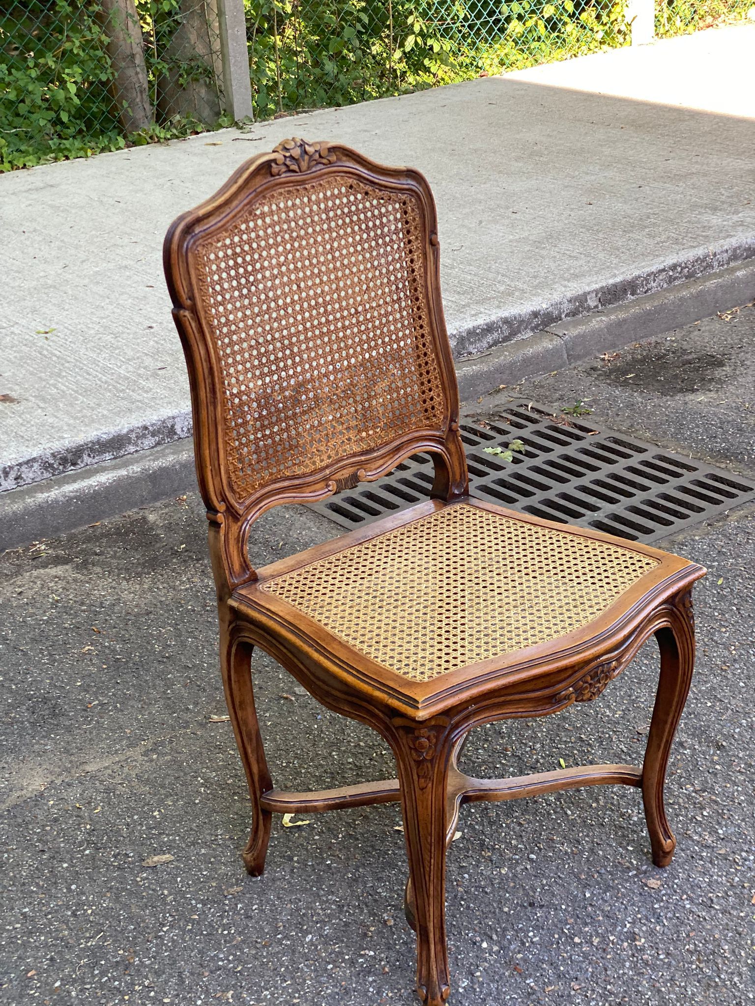 2 Louis XV style chairs in solid oak with rush seating from La Meublerie Meulin.