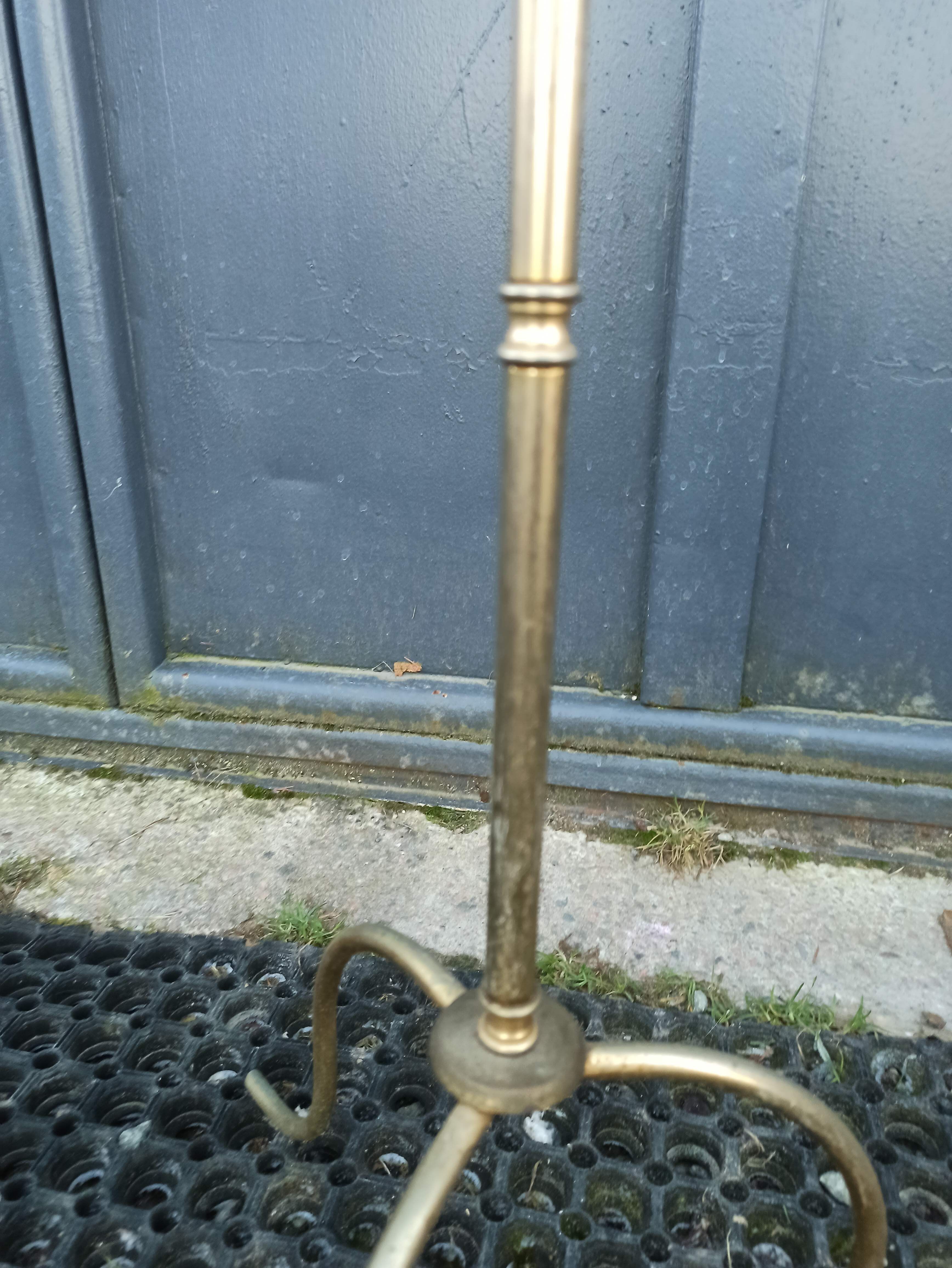 Golden chrome floor lamp foot