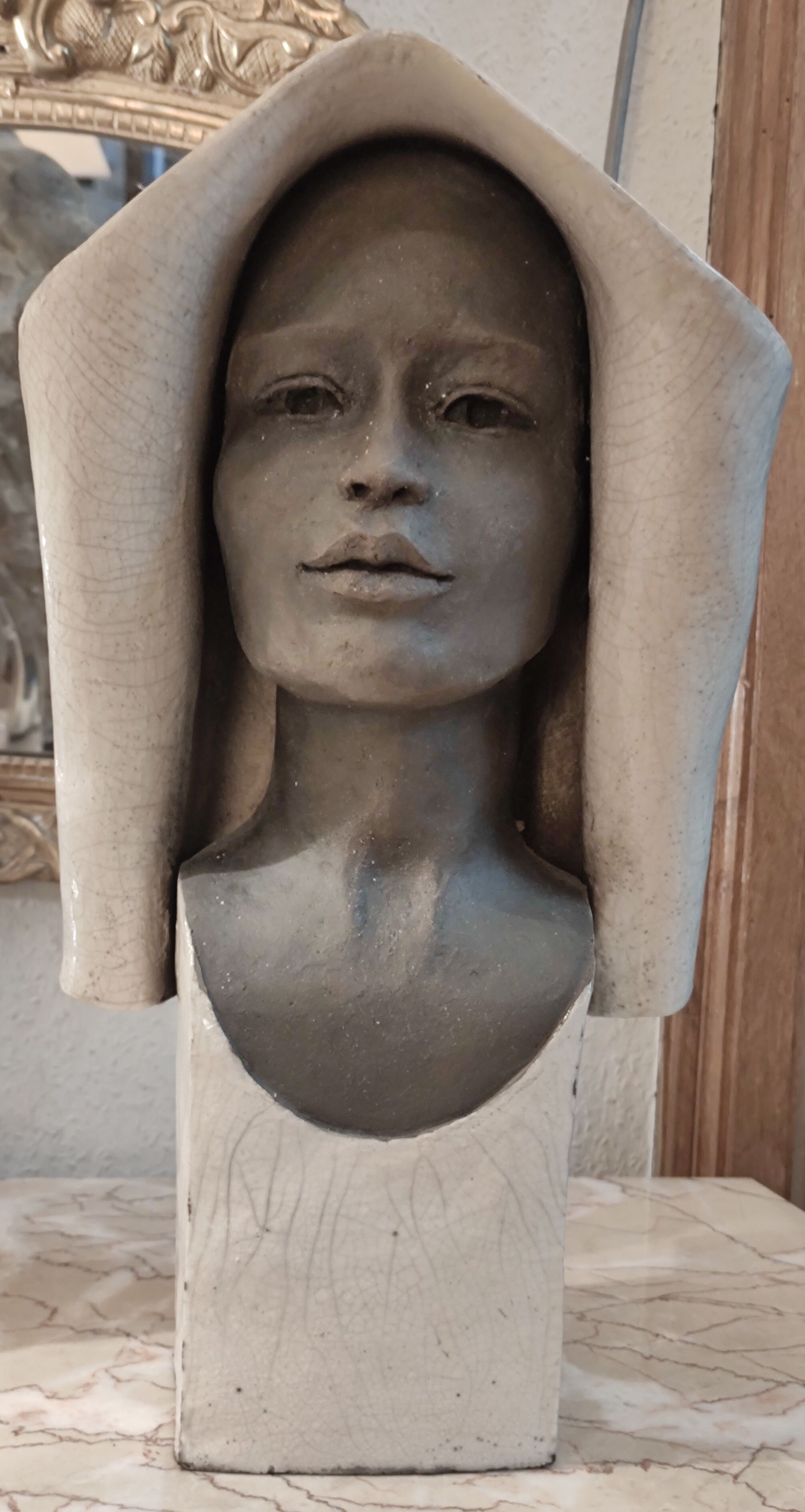 Old Large women's ceramic bust