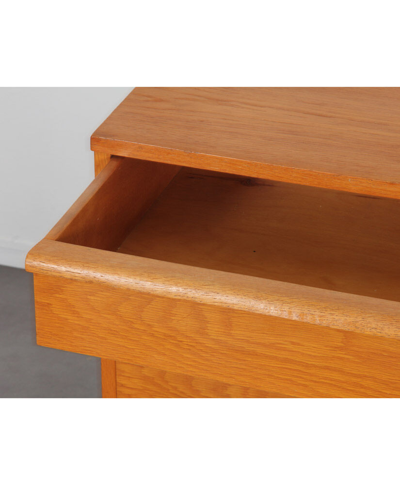 Commode vintage en chêne éditée par Drevozpracujici podnik, 1960