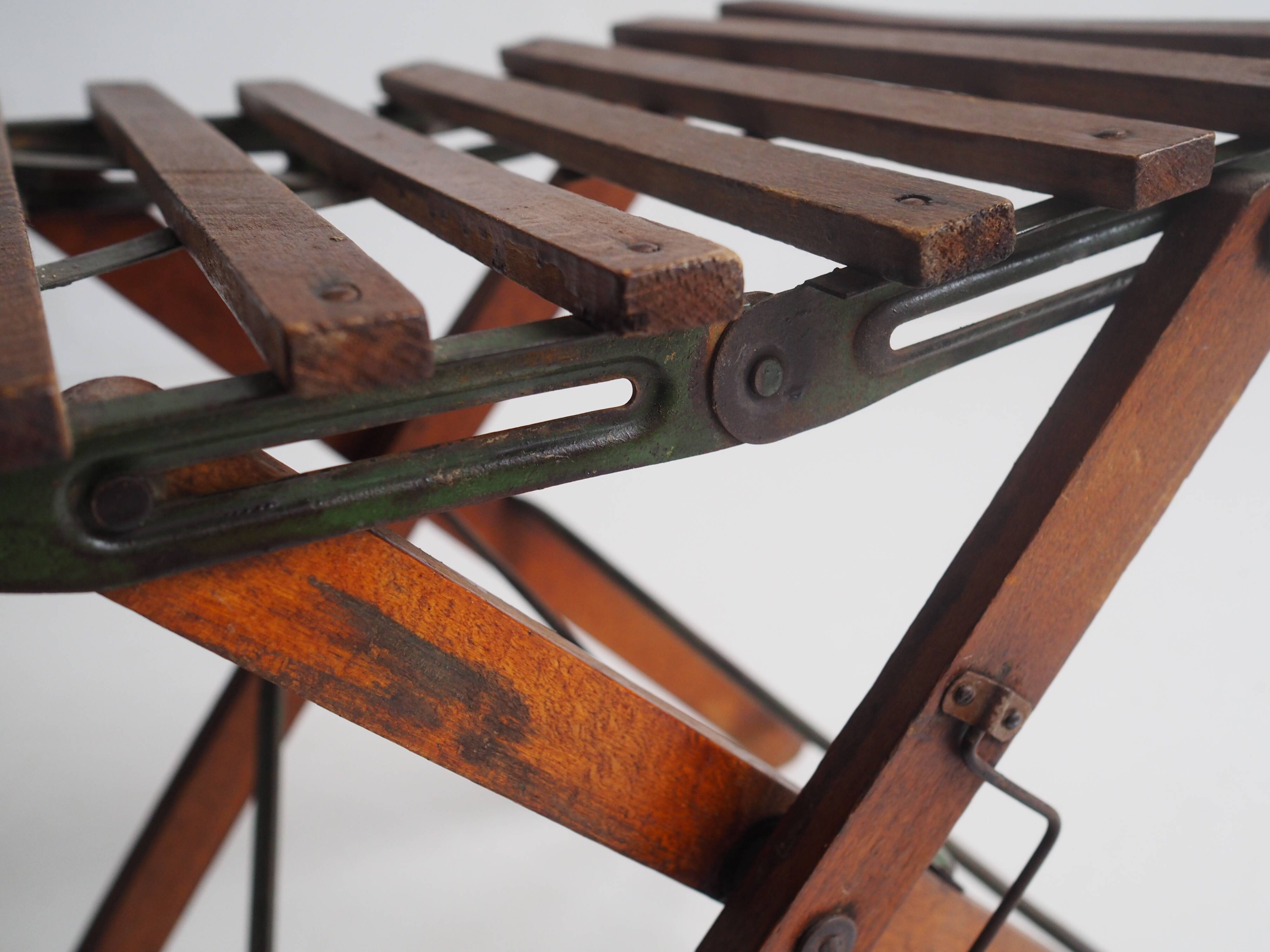 Vintage portable wooden picknick or fishing stool