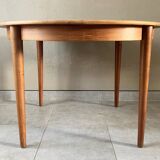 Danish teak dining table mse mobler, distributed by samcom