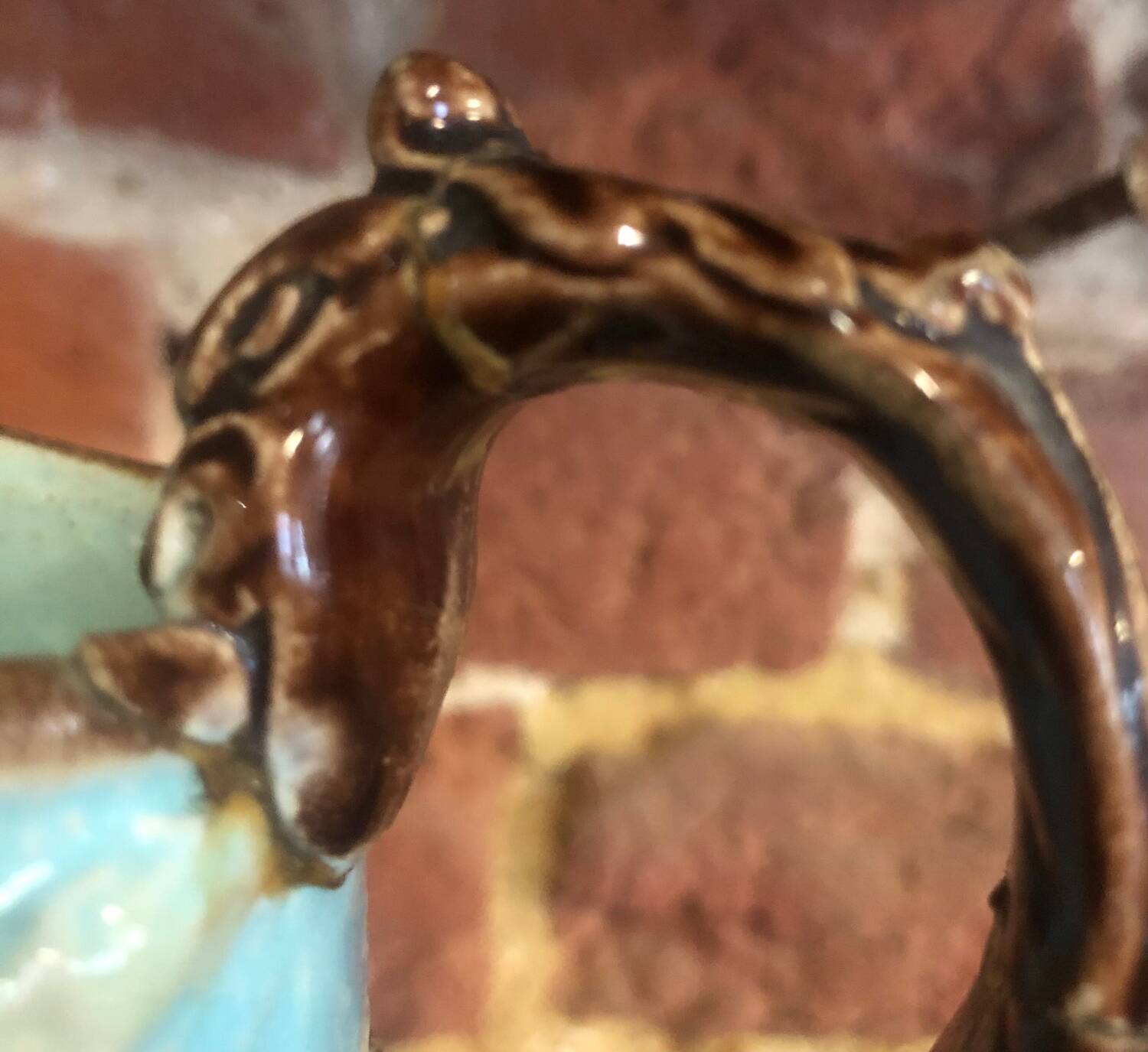 Pichet en barbotine Nimy