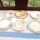 Assortiment de 18 assiettes anciennes fleuries