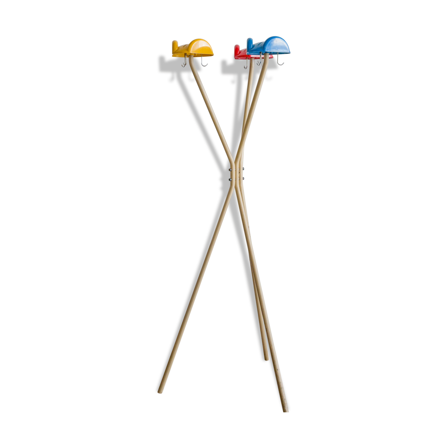 wearing coats by Enzo husband tricorno, Danese edition 1980