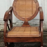 Fauteuil en bois style colonnial