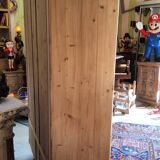 Armoire en pins