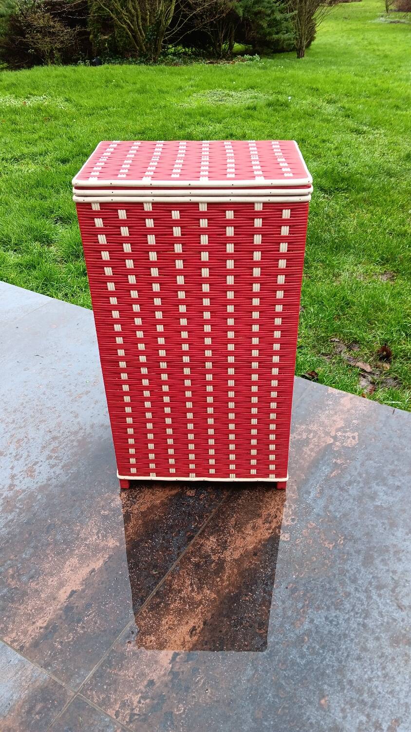 Vintage storage chest or laundry basket