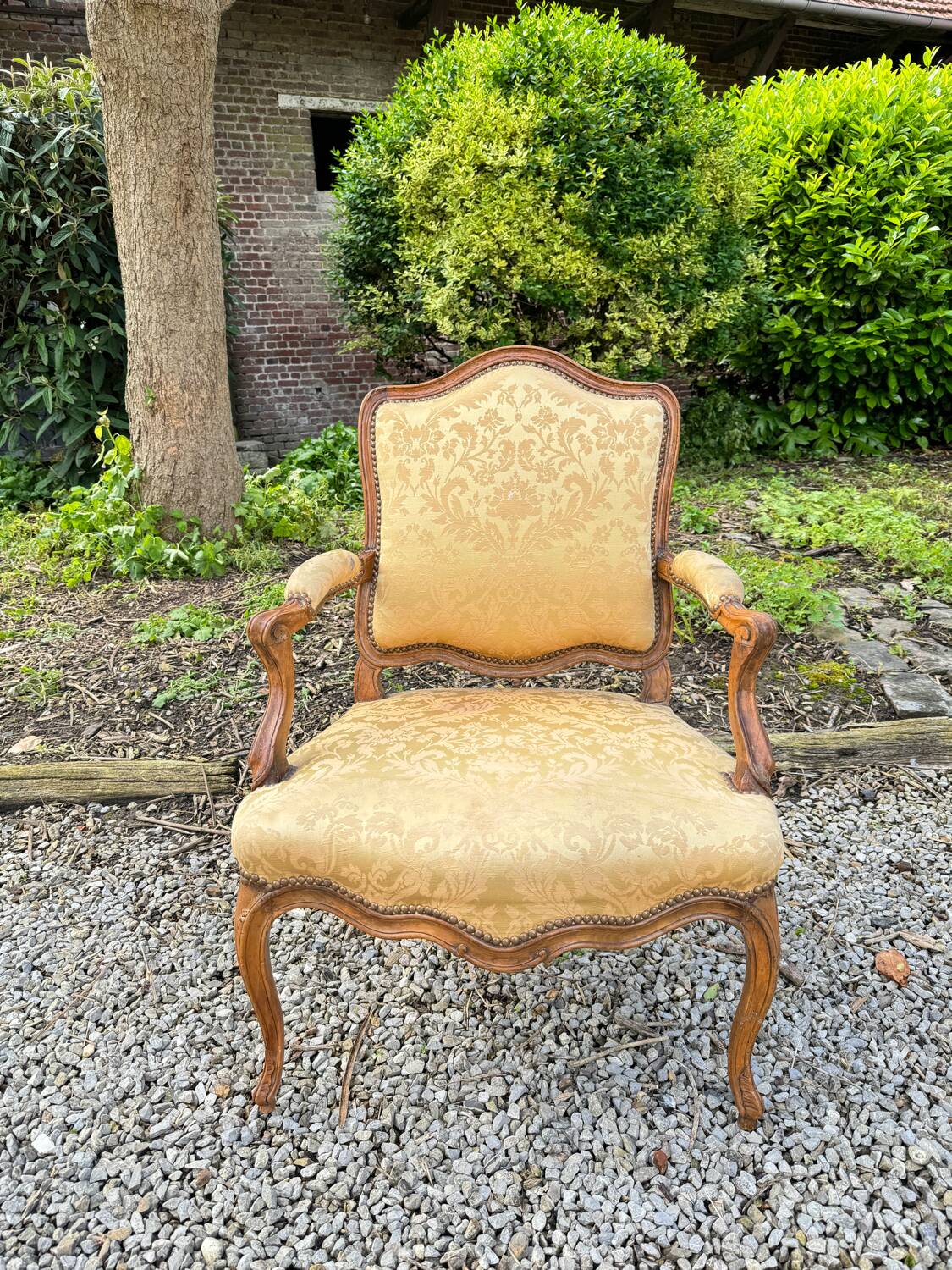 Fauteuil En Noyer D’époque Louis XV XVIII Eme Siècle