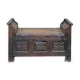 Chest bench
