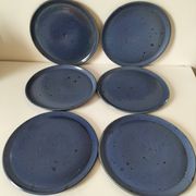 6 assiettes plates en grès artisanal bleu nuit moucheté