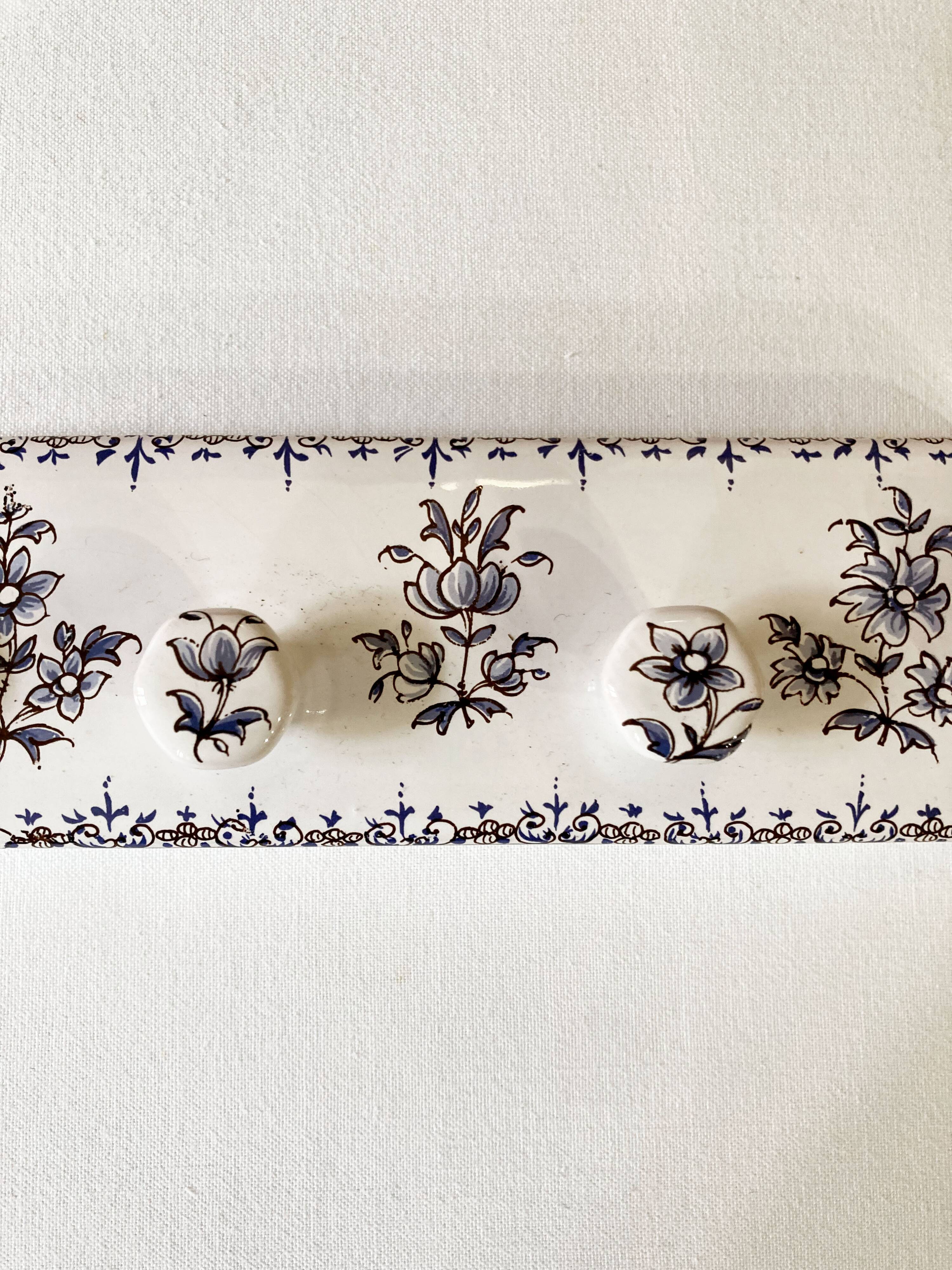 Moustiers earthenware hook / tea towel holder