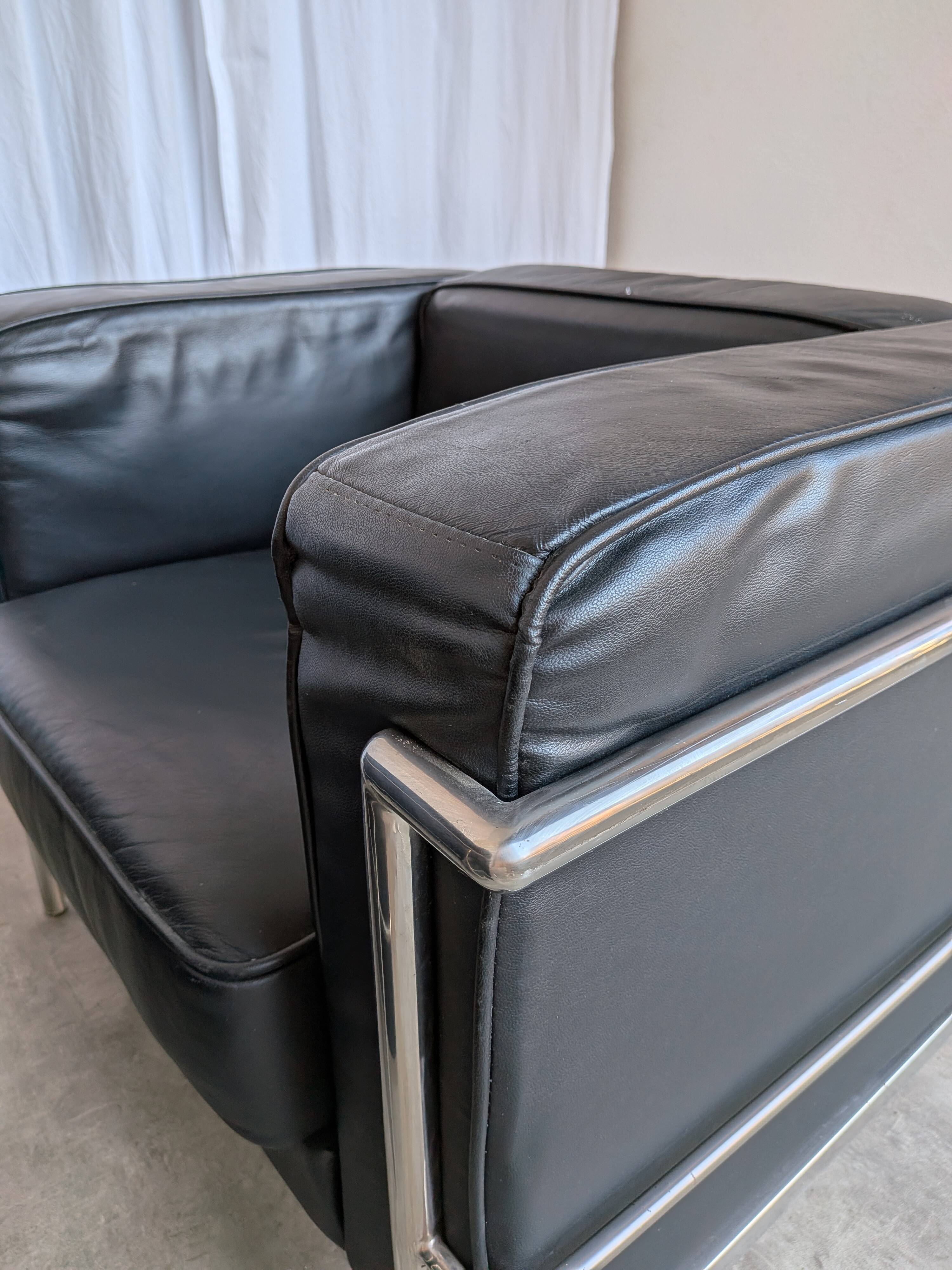 Set of 2 Mid-century Black Leather Lounge Chairs / Italian Design Armchairs