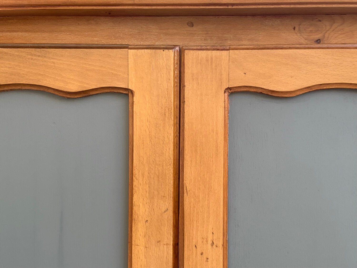 Vintage Parisian cabinet 1970s