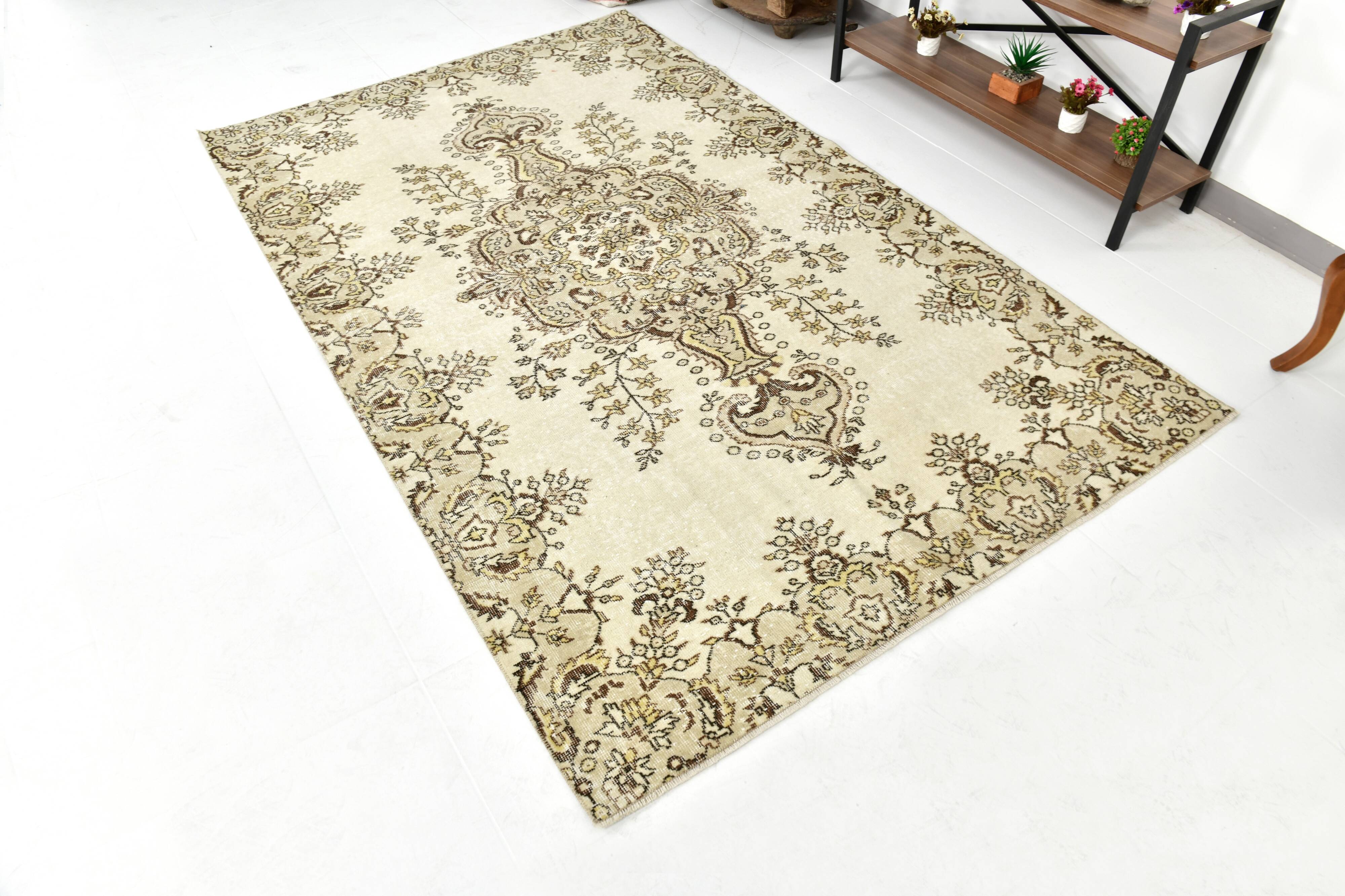 Turkish Light Green & Cream Vintage Rug, 162x259Cm