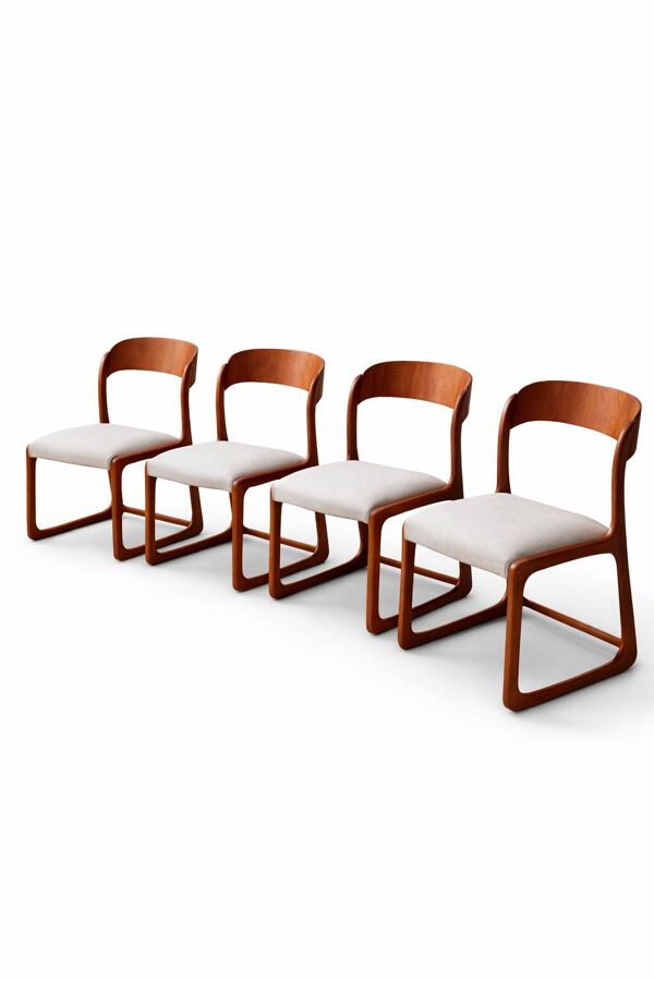 Suite de 4 chaises Baumann modèle traîneau – design moderniste français – a