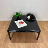 Vico Magistretti coffee table model Demetrio 70 for Artemide