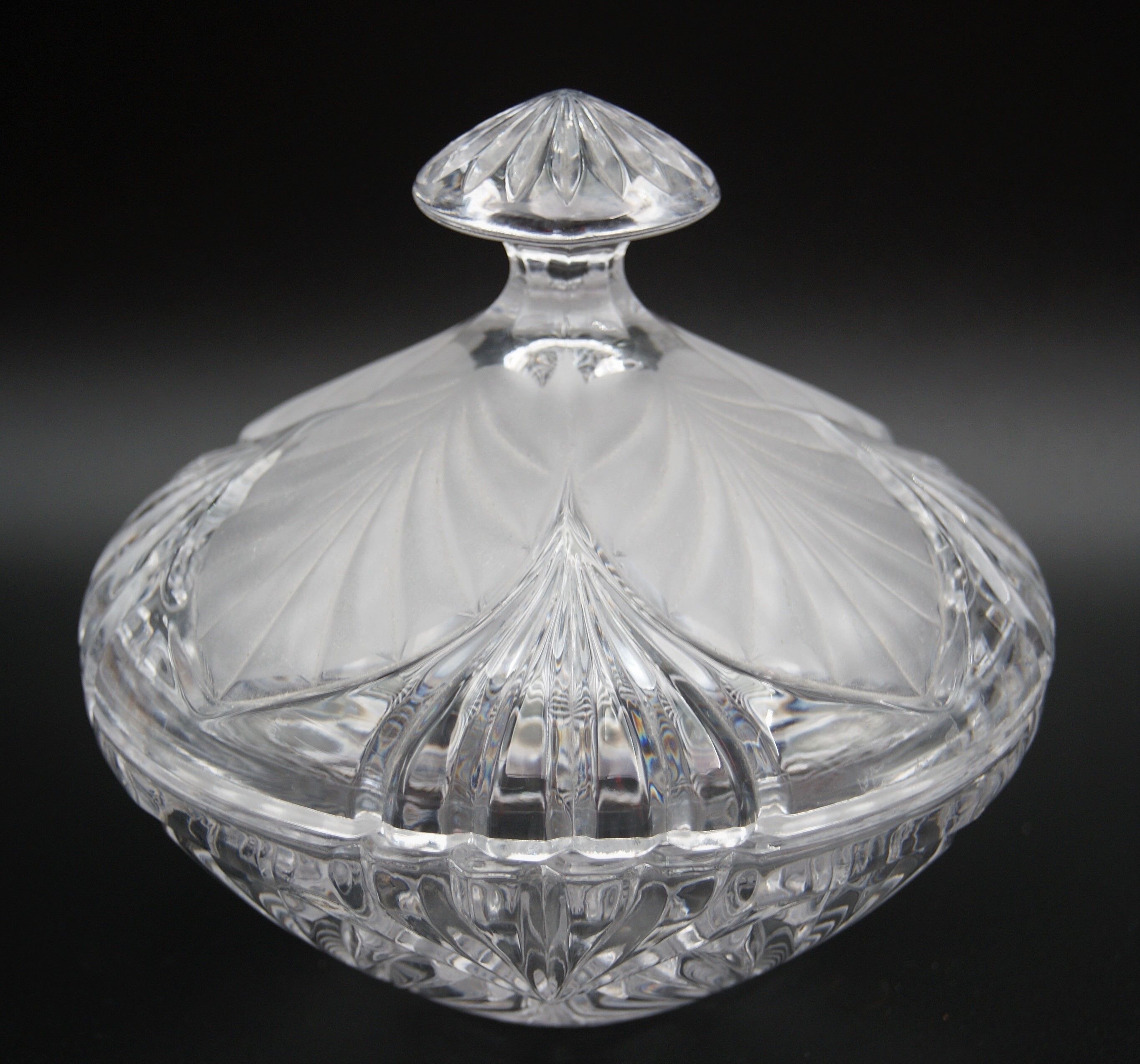 Polished striated crystal sugar bowl vintage leaves