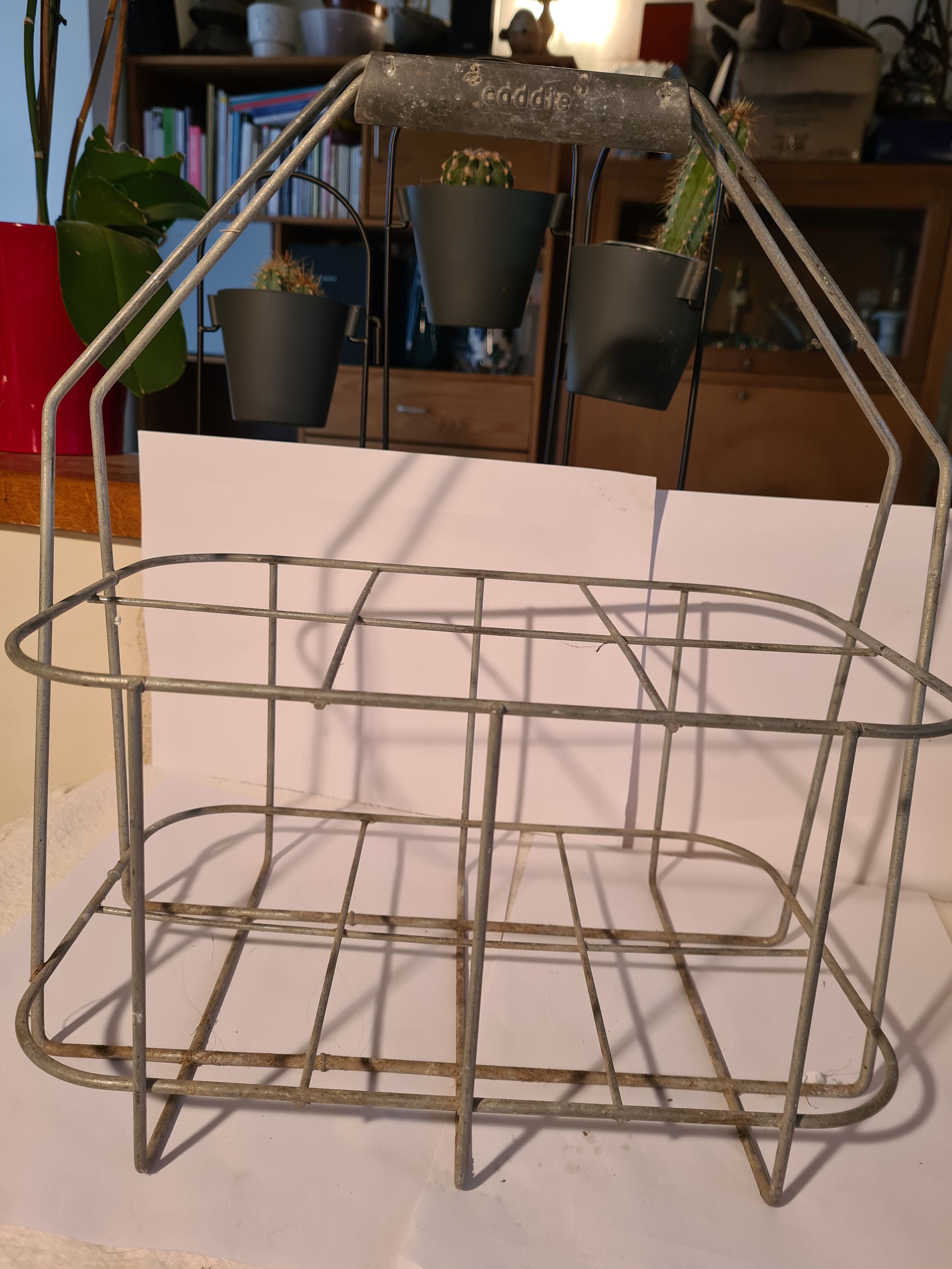 Very nice vintage bottle holder