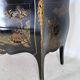 Commode de style en laque de Chine