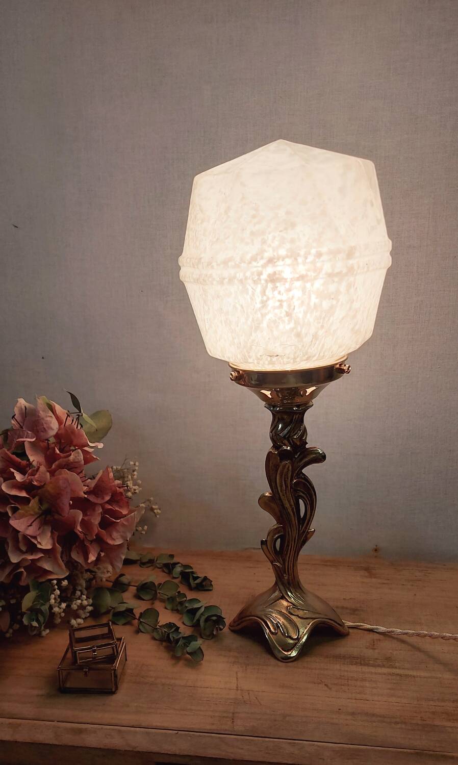 Art Deco glass lamp from Clichy