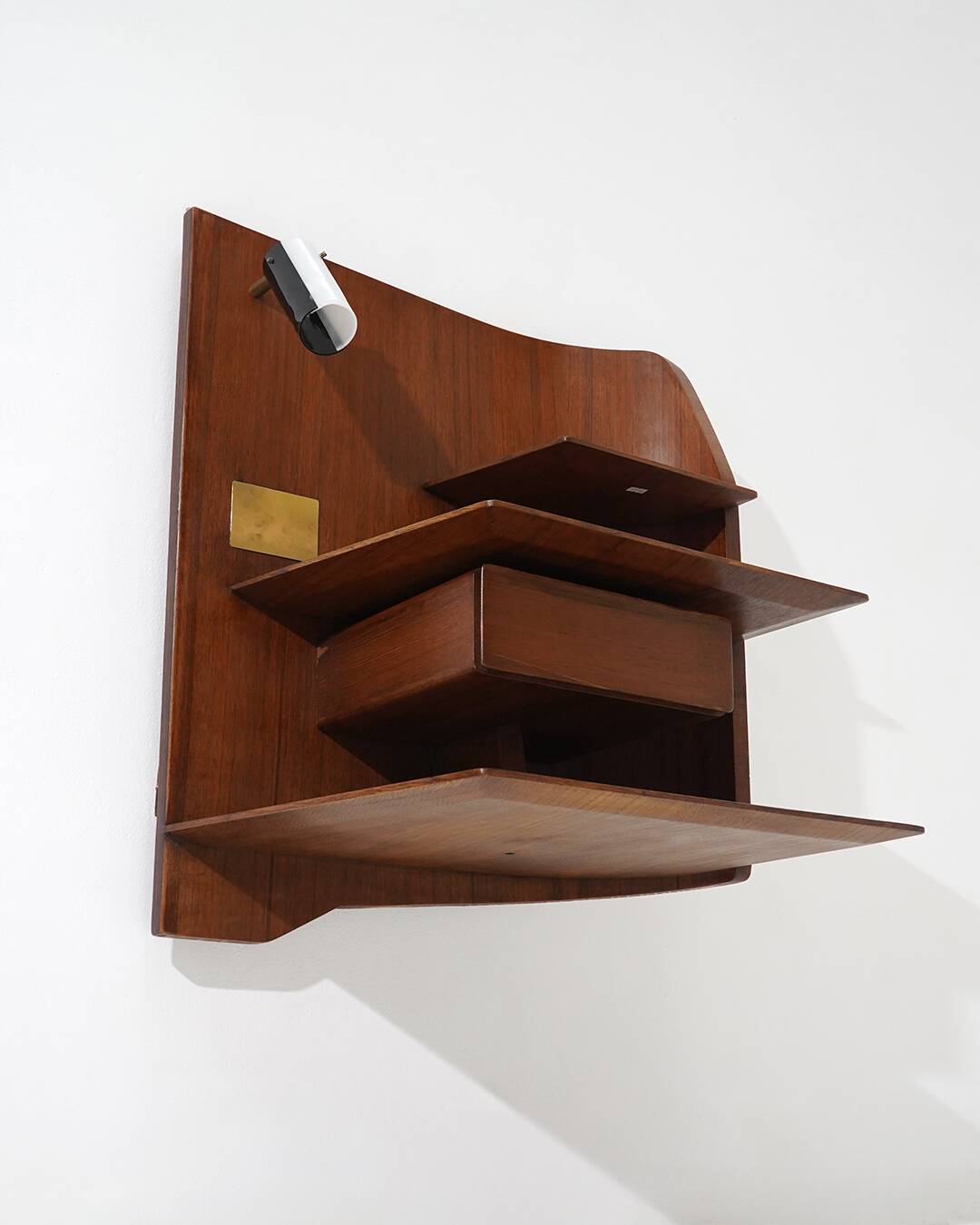 Pair of wall-mounted nightstand by Gio Ponti for Dassi, 1960s