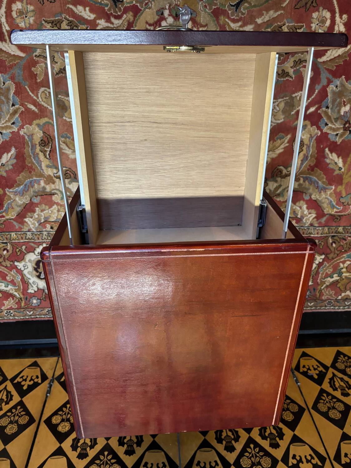 2-drawer storage cabinet