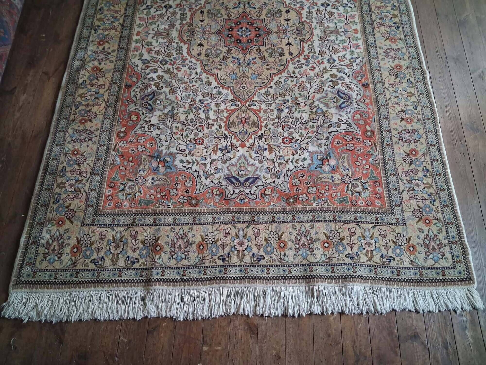 Handmade Tabriz Persian rug 300x203cm
