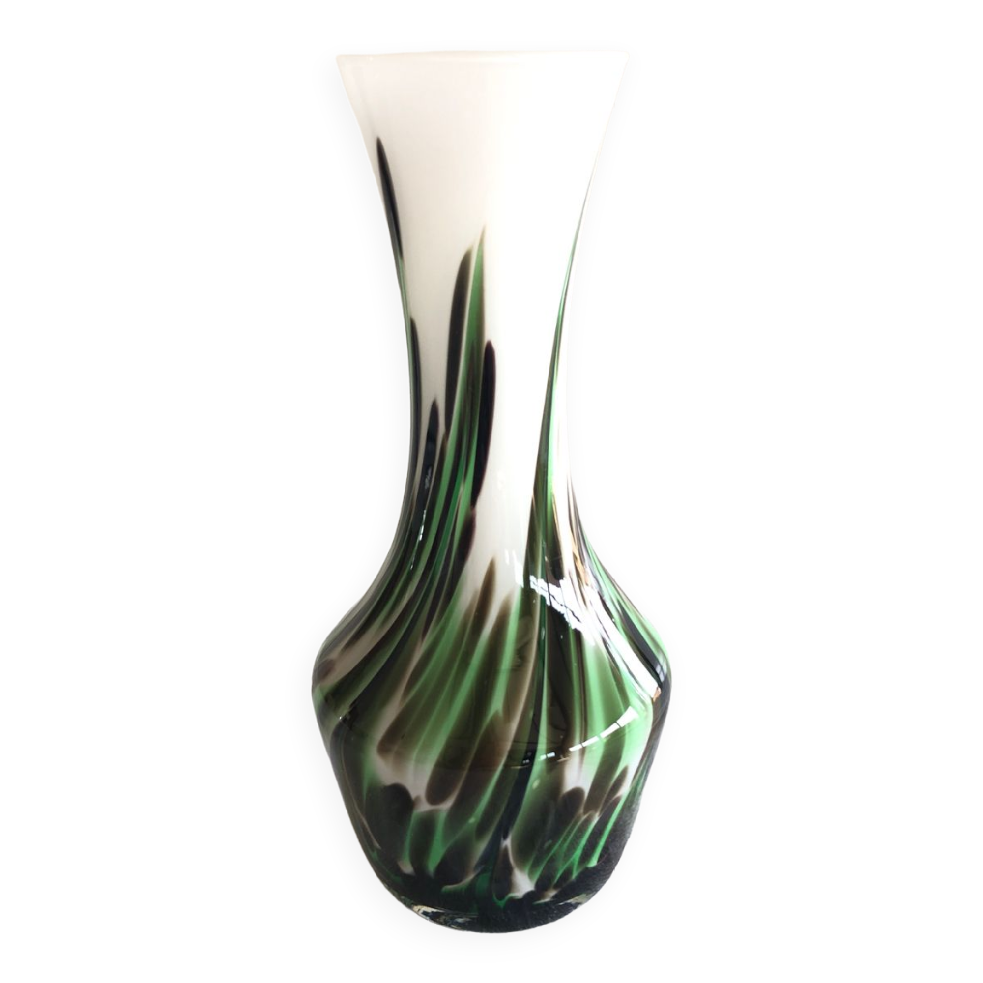 Vase vert et boanc en opaline de Florence annee 70