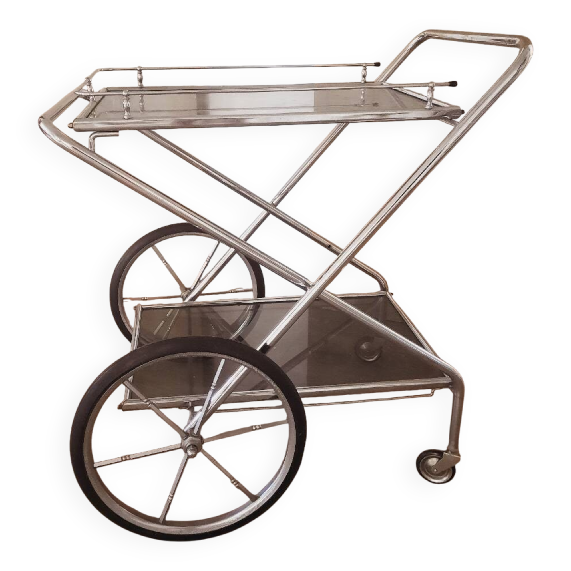 Chrome dessert table