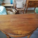 Half moon flap table