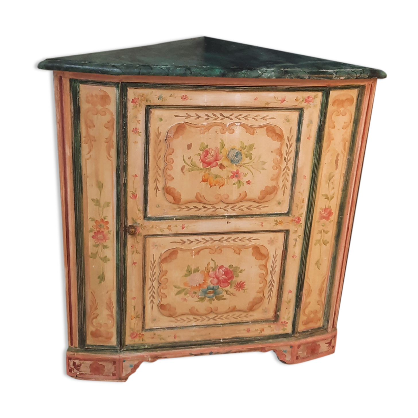 Painted wooden notch