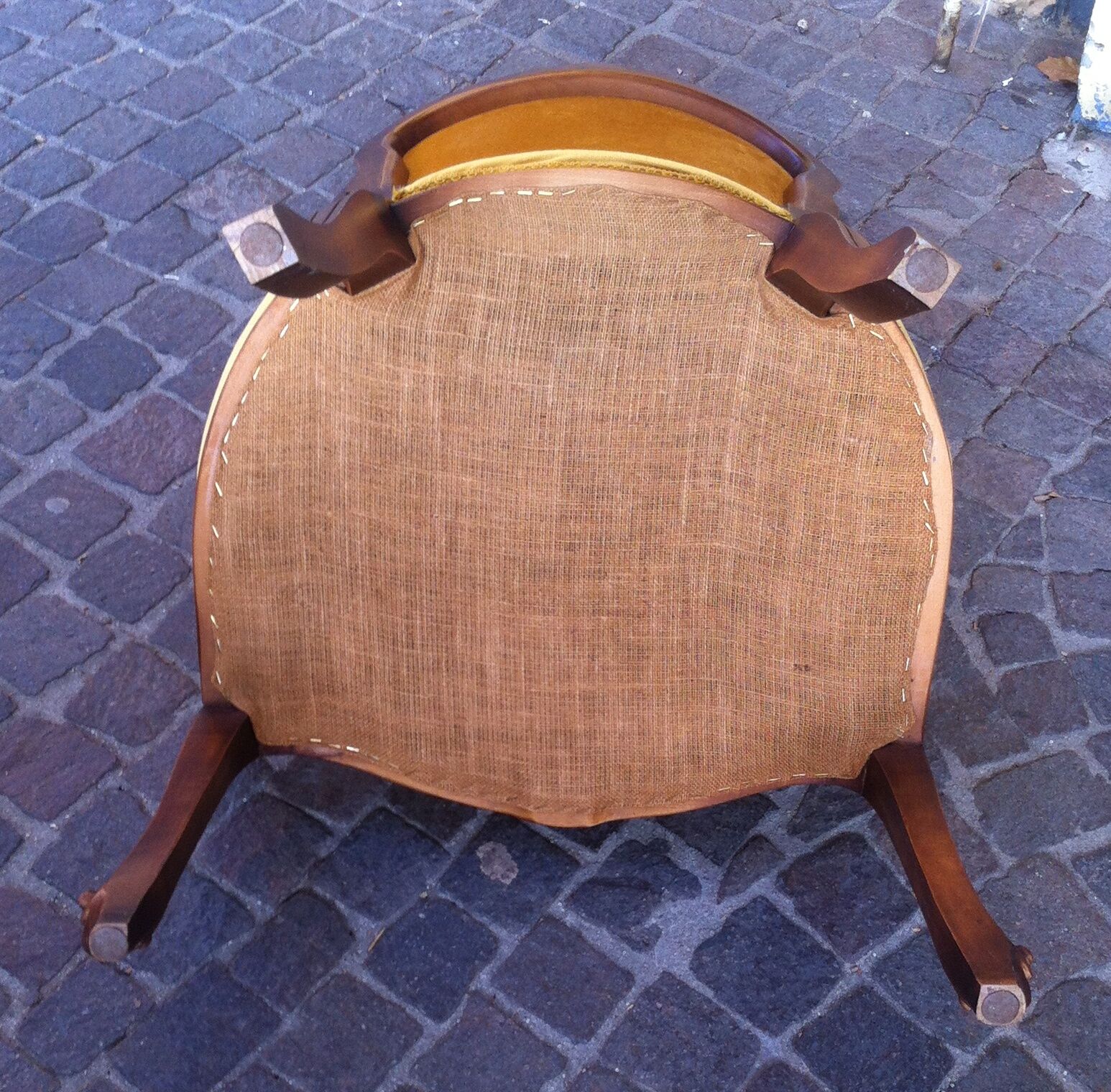 Fauteuil cabriolet style Louis XV