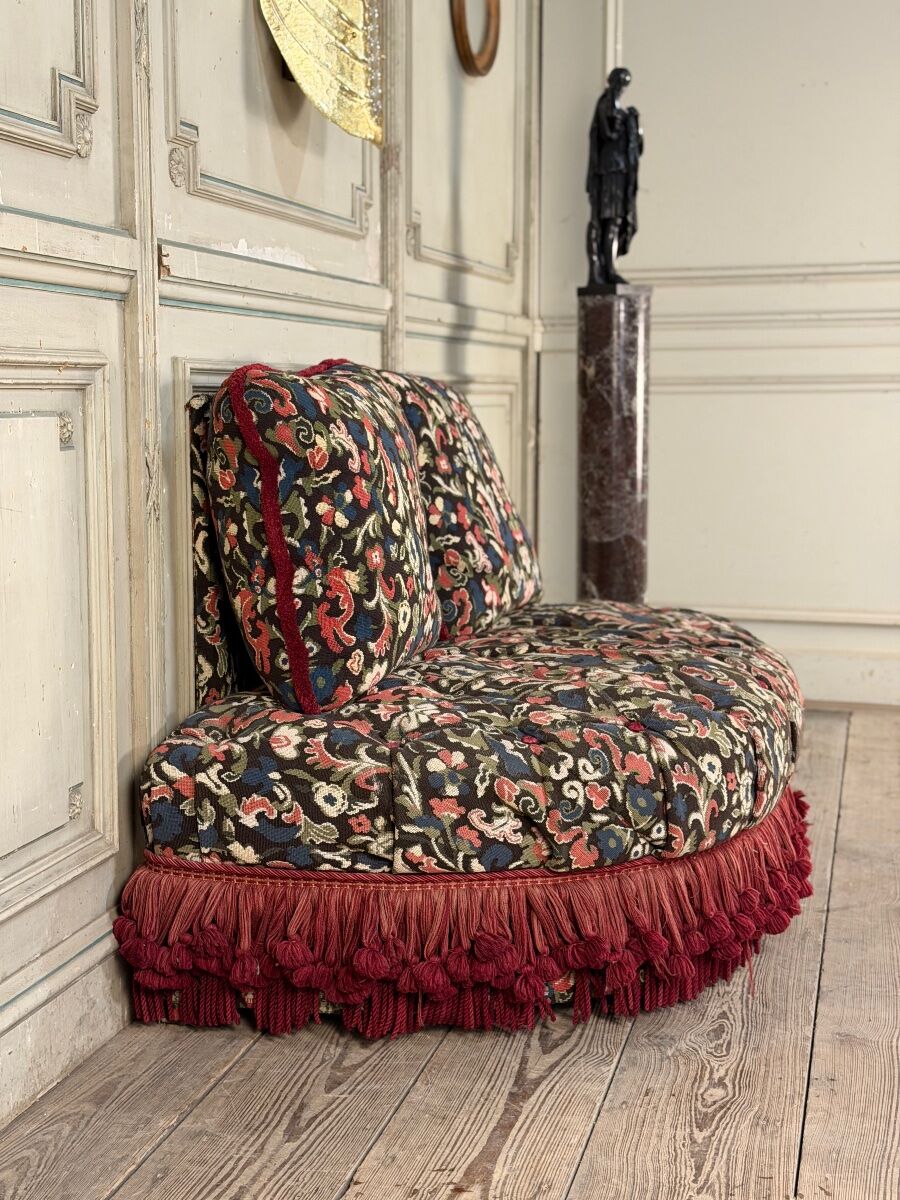 Occasional chair, trimmings and small stitches by Jacques Garcia