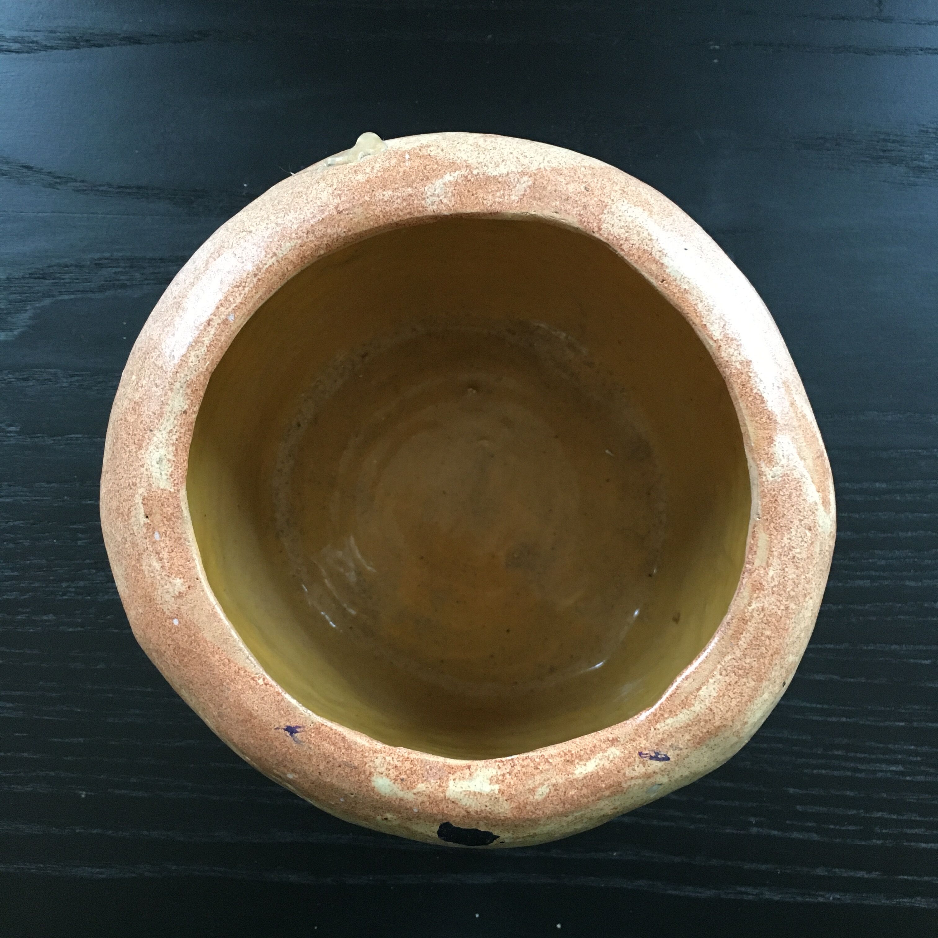 Artisanal terracotta pot cache