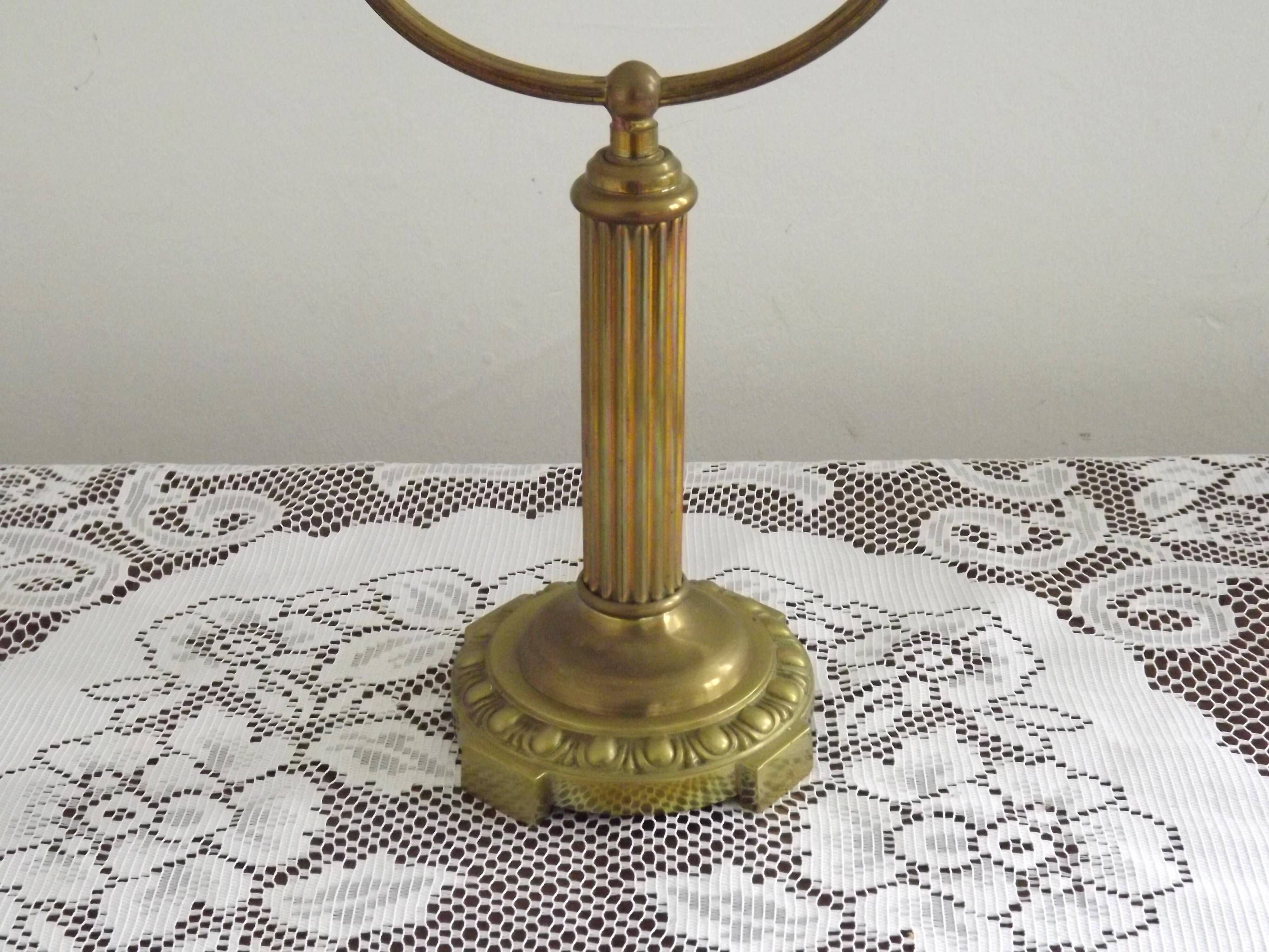 Traditional Style Vintage French Brass Table Lamp Round Footed Base
