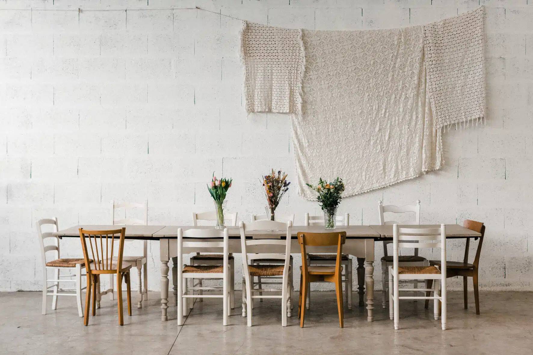 Cream wood chair, cream wicker "Delphinium"