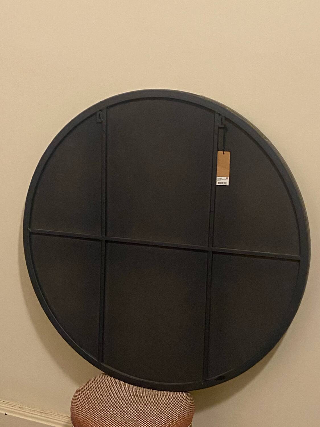 Round mirror
