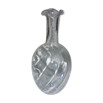 Corrugated neck glass decanter