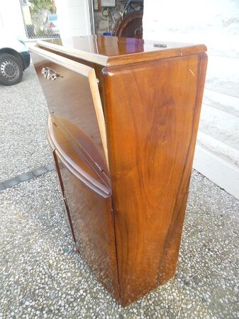 Art deco bar furniture