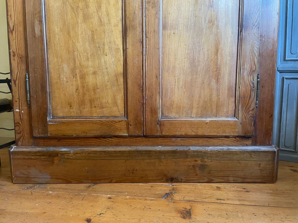 Wardrobe, kitchen cupboard, dresser, shelf.