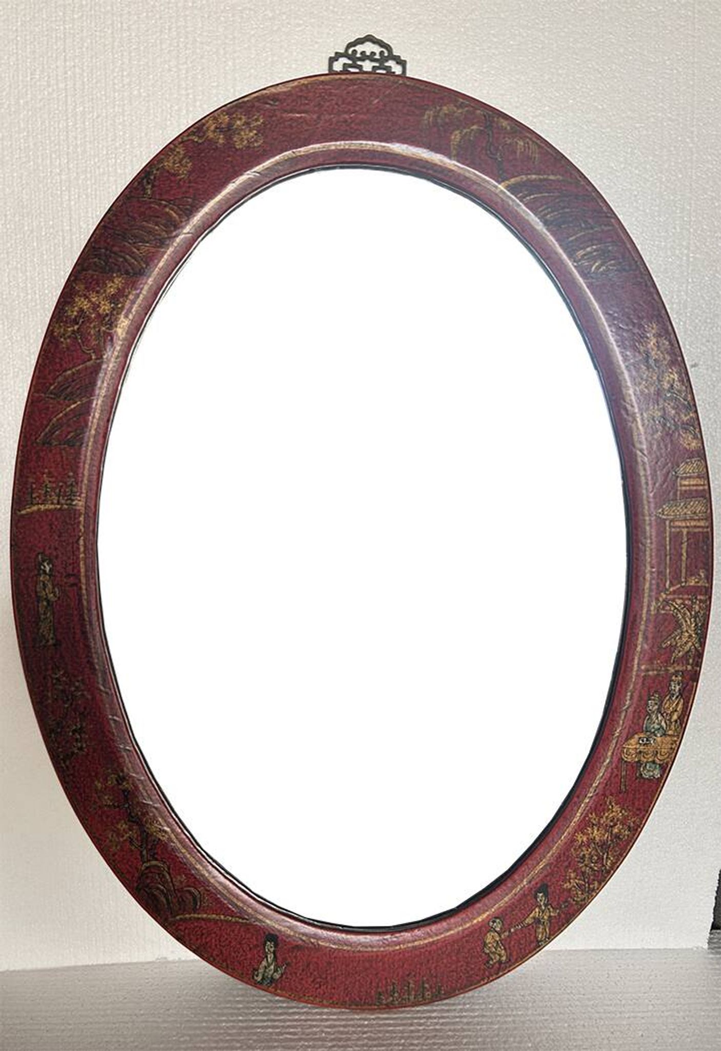 Miroir chinois oval façon cuir