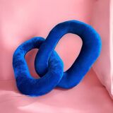 Velvet link cushion