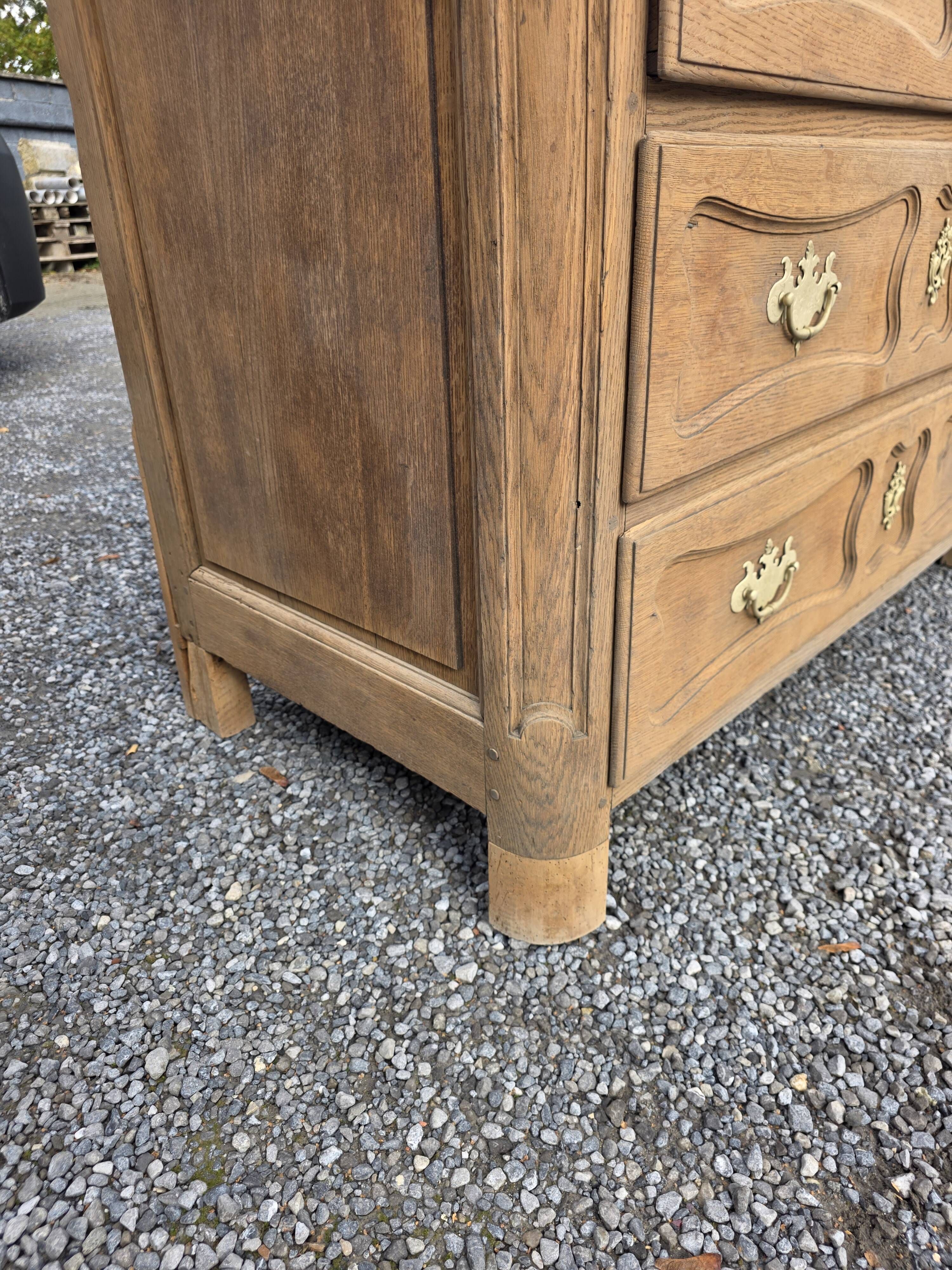 18th-century Louis XV oak commode