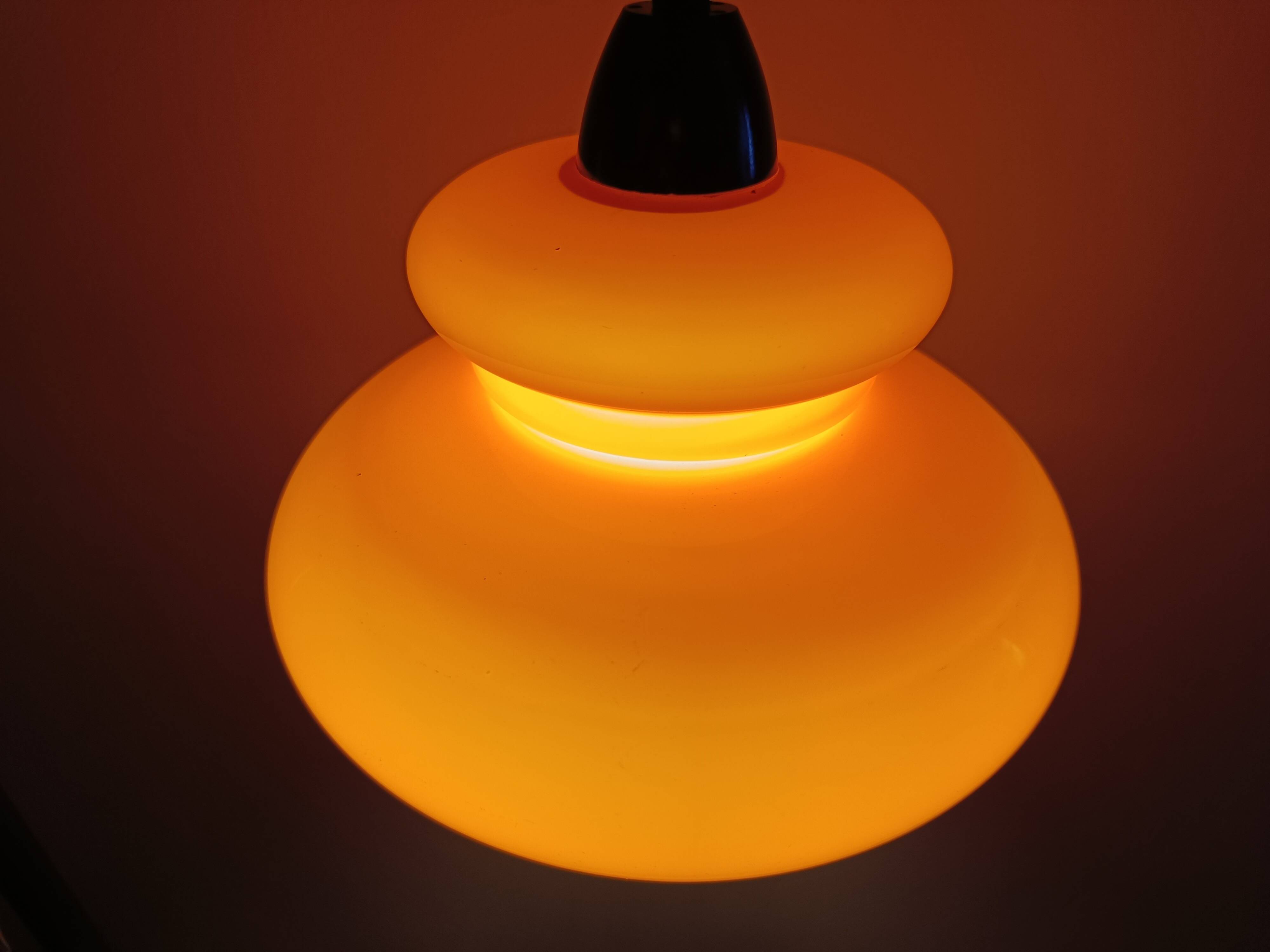 Lustre opaline orange années 70
